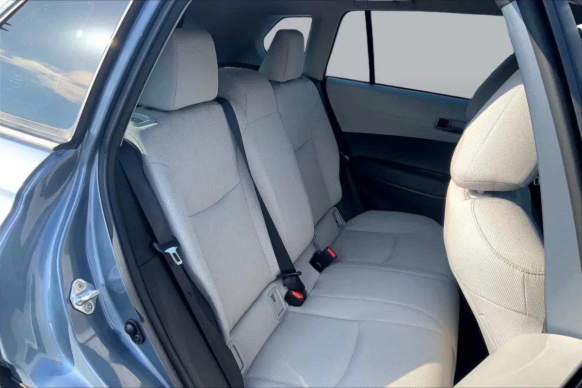 2024 Toyota Corolla Cross L thumbnail 19