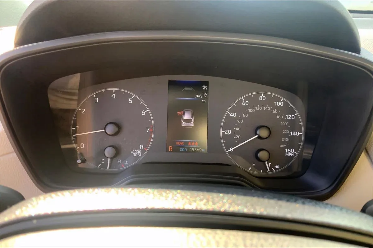 2024 Toyota Corolla Cross L thumbnail 25