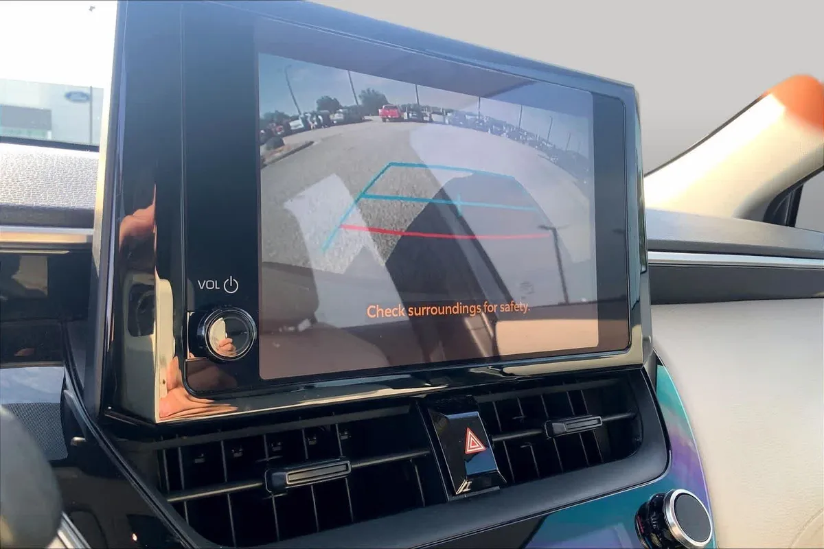 2024 Toyota Corolla Cross L thumbnail 28