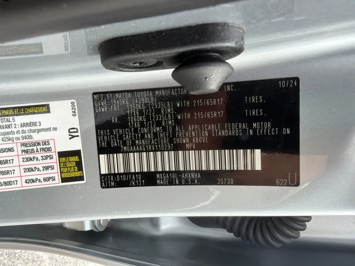 2024 Toyota Corolla Cross L thumbnail 21