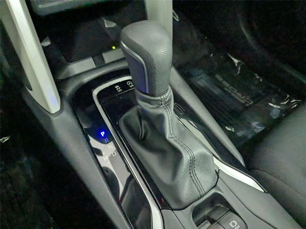 2024 Toyota Corolla Cross LE thumbnail 27
