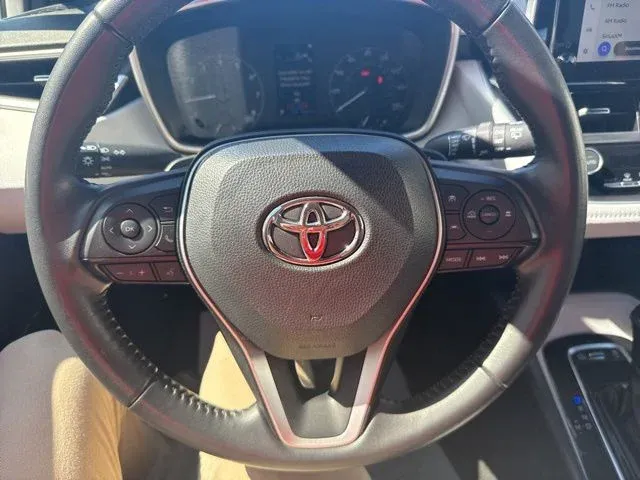 2024 Toyota Corolla Hatchback SE thumbnail 31