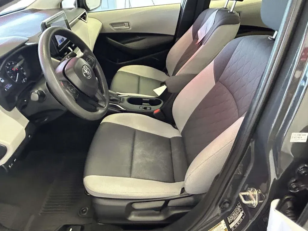 2024 Toyota Corolla Hybrid LE thumbnail 14