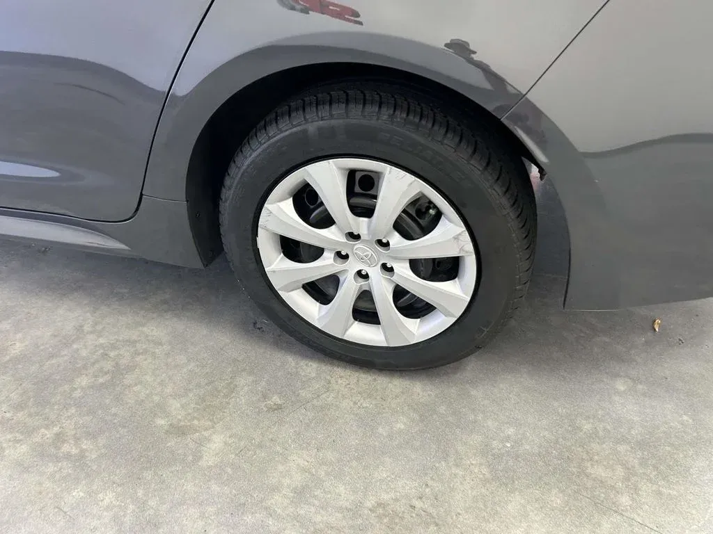 2024 Toyota Corolla Hybrid LE thumbnail 6