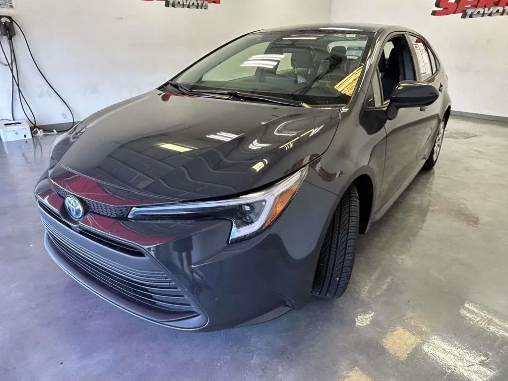 2024 Toyota Corolla Hybrid LE thumbnail 7