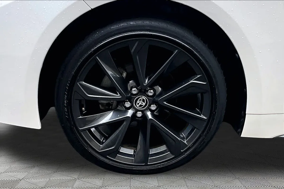 2024 Toyota Corolla Hybrid SE thumbnail 11