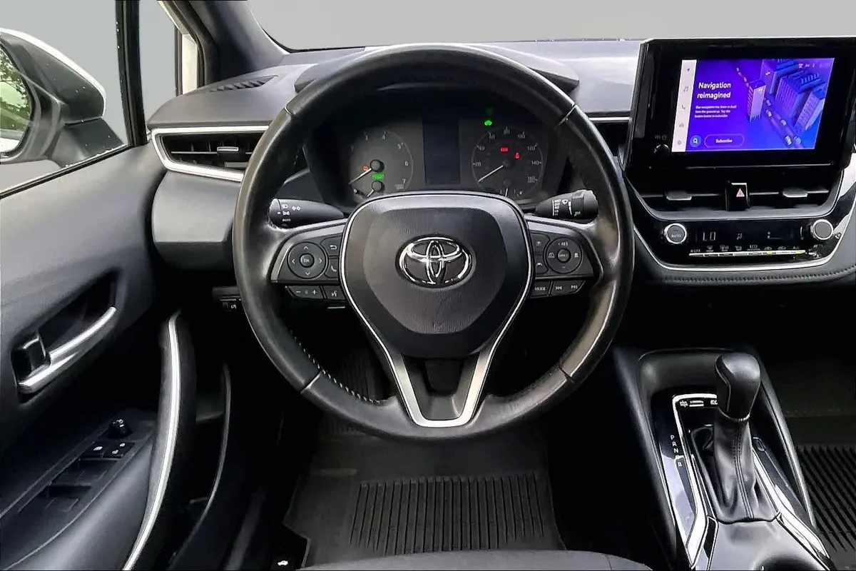2024 Toyota Corolla Hybrid SE thumbnail 6