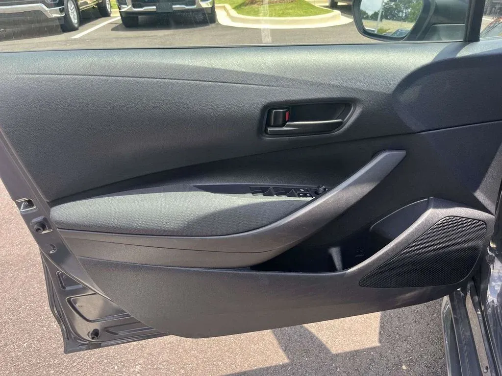 2024 Toyota Corolla LE thumbnail 13