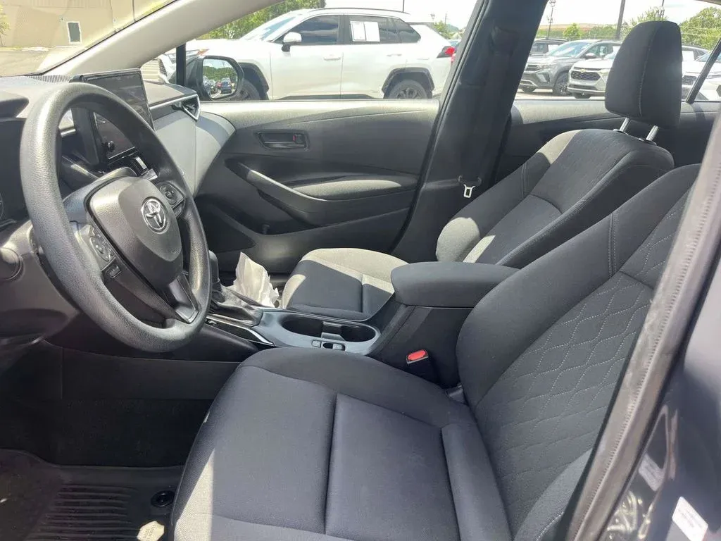 2024 Toyota Corolla LE thumbnail 15