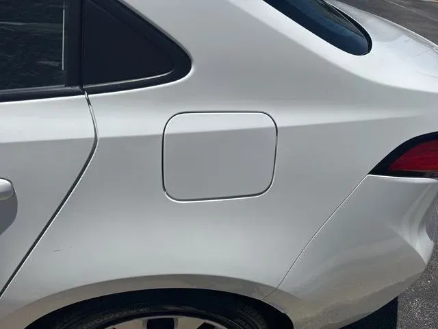 2024 Toyota Corolla LE thumbnail 13