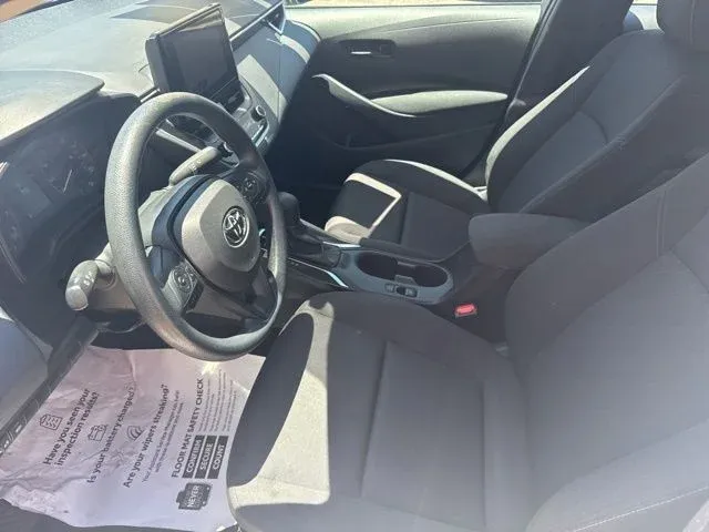 2024 Toyota Corolla LE thumbnail 23