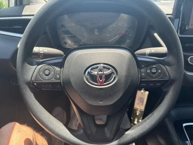 2024 Toyota Corolla LE thumbnail 28