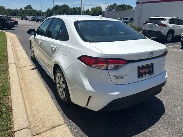 2024 Toyota Corolla LE thumbnail 5