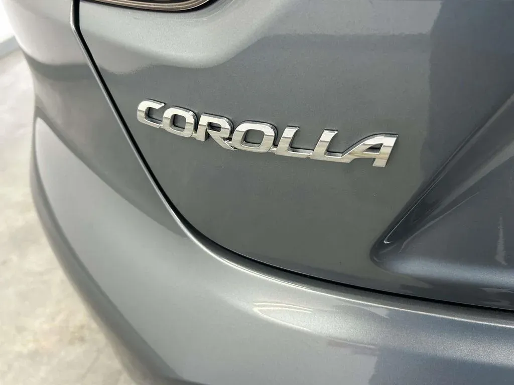 2024 Toyota Corolla LE thumbnail 10