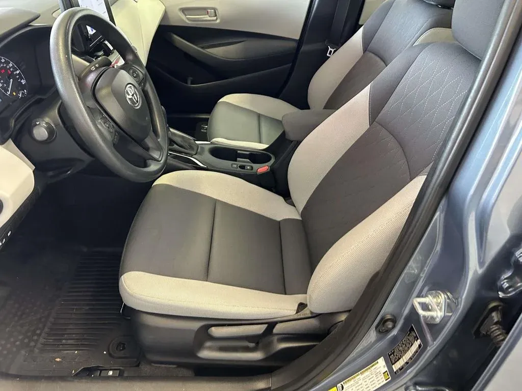 2024 Toyota Corolla LE thumbnail 15