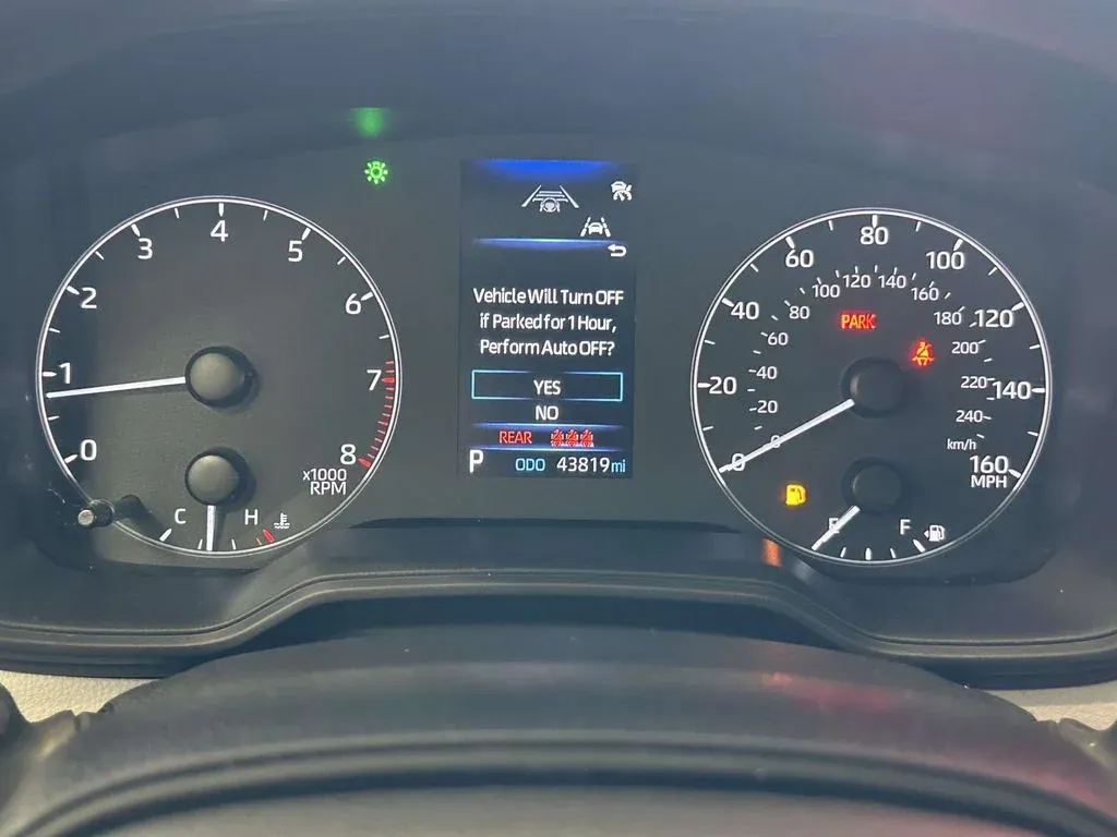 2024 Toyota Corolla LE thumbnail 27