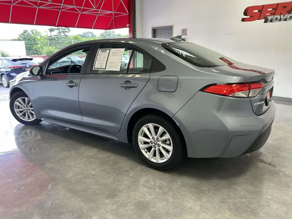 2024 Toyota Corolla LE thumbnail 6
