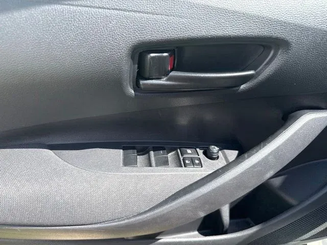 2024 Toyota Corolla LE thumbnail 20