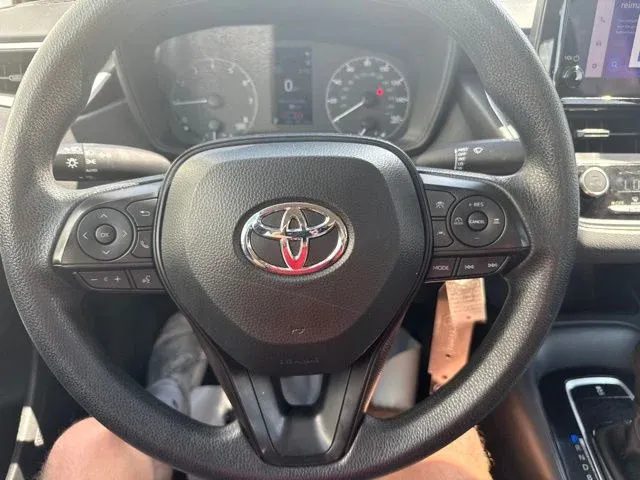 2024 Toyota Corolla LE thumbnail 23