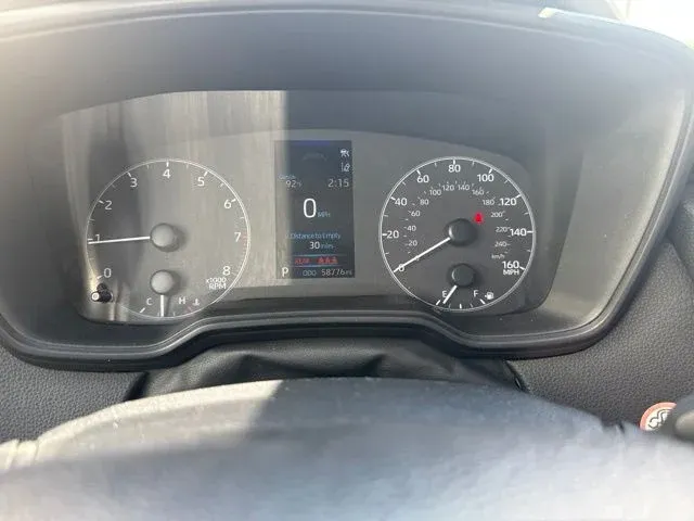 2024 Toyota Corolla LE thumbnail 28