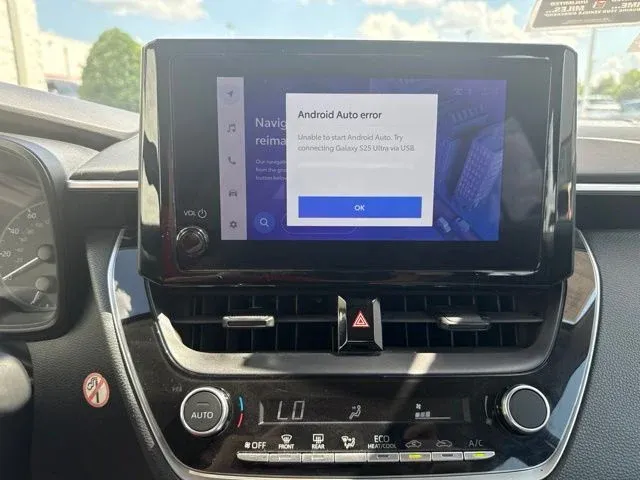 2024 Toyota Corolla LE thumbnail 29
