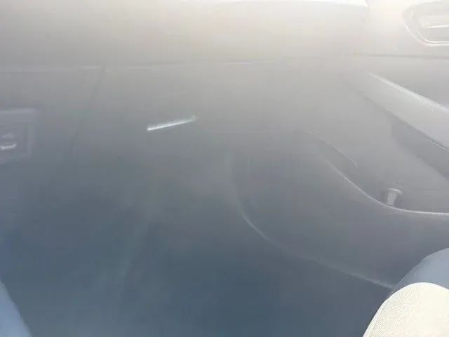 2024 Toyota Corolla LE thumbnail 33