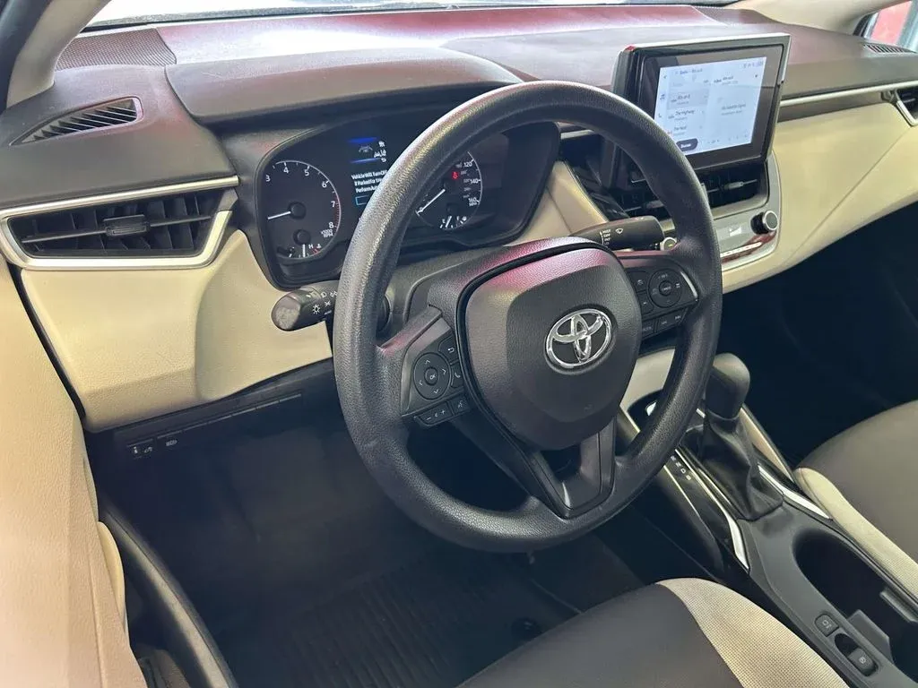 2024 Toyota Corolla LE thumbnail 13