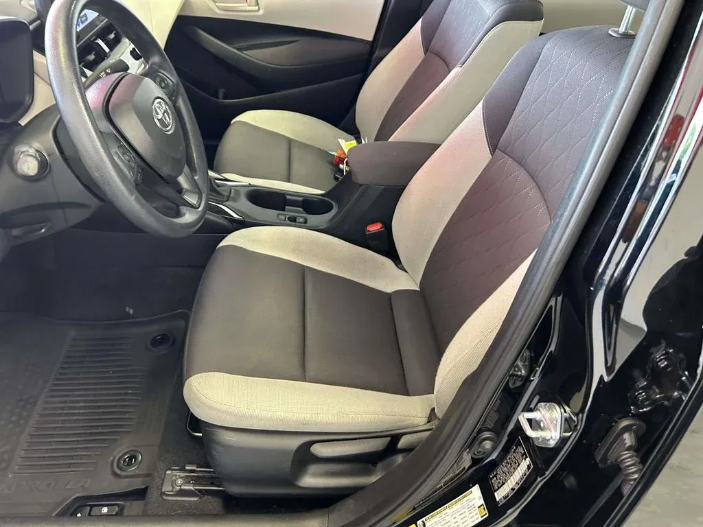 2024 Toyota Corolla LE thumbnail 15