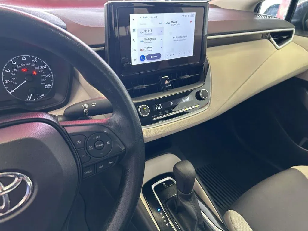 2024 Toyota Corolla LE thumbnail 20