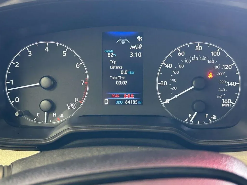 2024 Toyota Corolla LE thumbnail 25