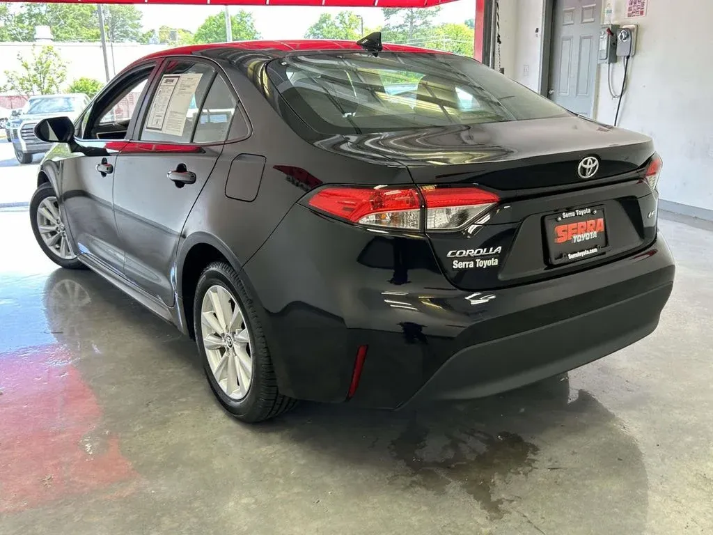 2024 Toyota Corolla LE thumbnail 5
