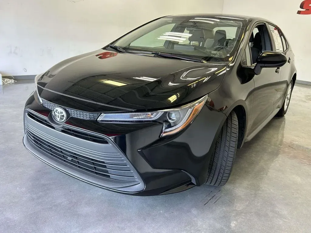 2024 Toyota Corolla LE thumbnail 7