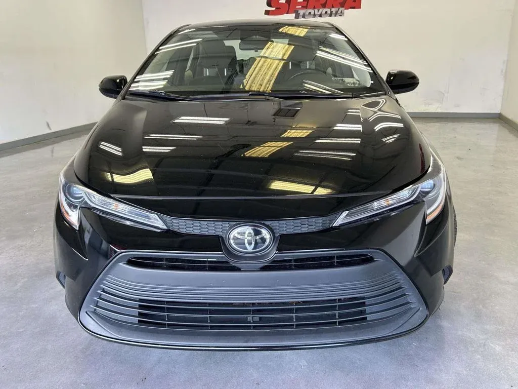 2024 Toyota Corolla LE thumbnail 8