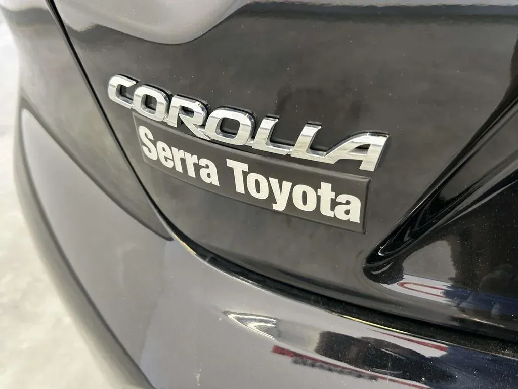 2024 Toyota Corolla LE thumbnail 9