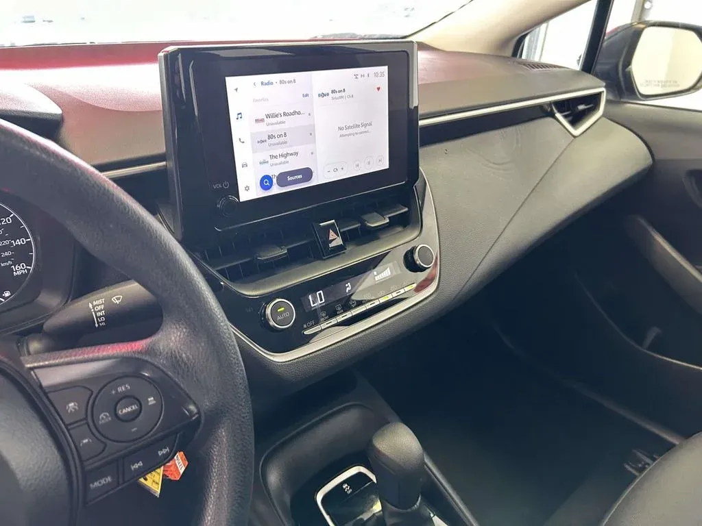2024 Toyota Corolla LE thumbnail 22