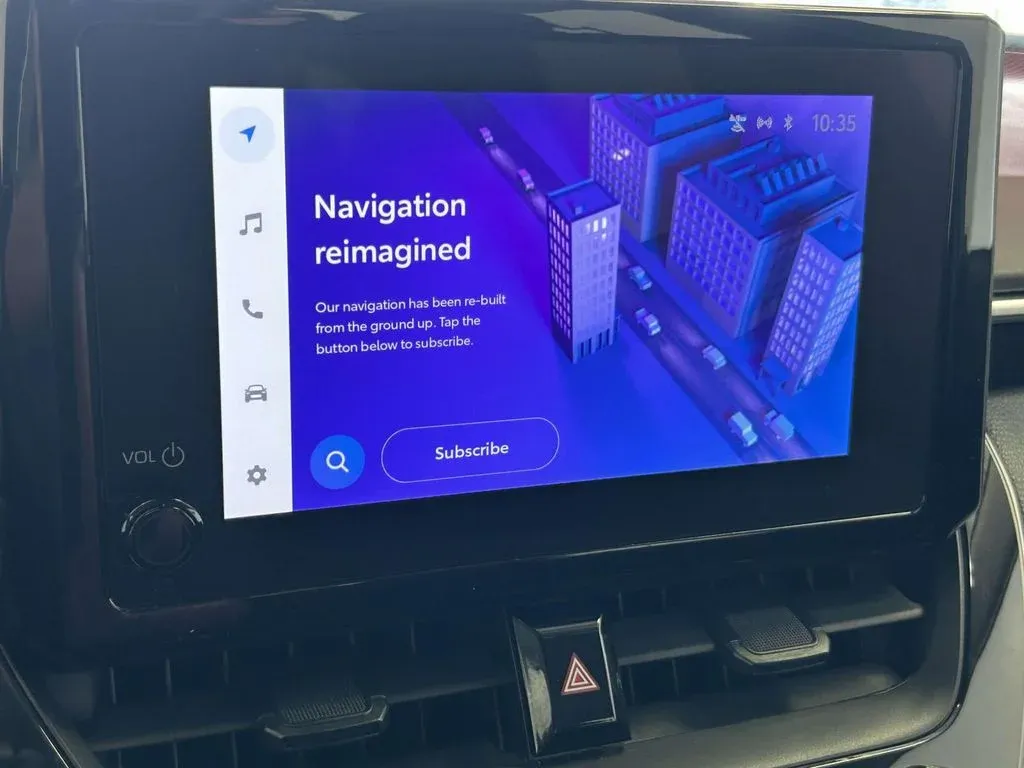 2024 Toyota Corolla LE thumbnail 26