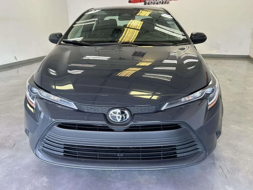 2024 Toyota Corolla LE thumbnail 8