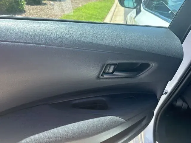 2024 Toyota Corolla LE thumbnail 15