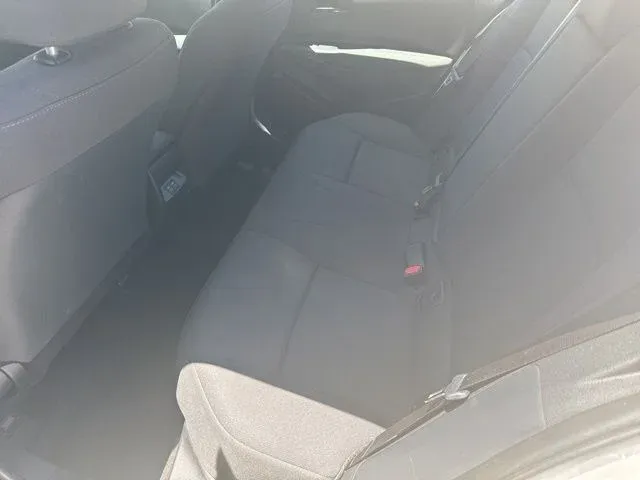 2024 Toyota Corolla LE thumbnail 17