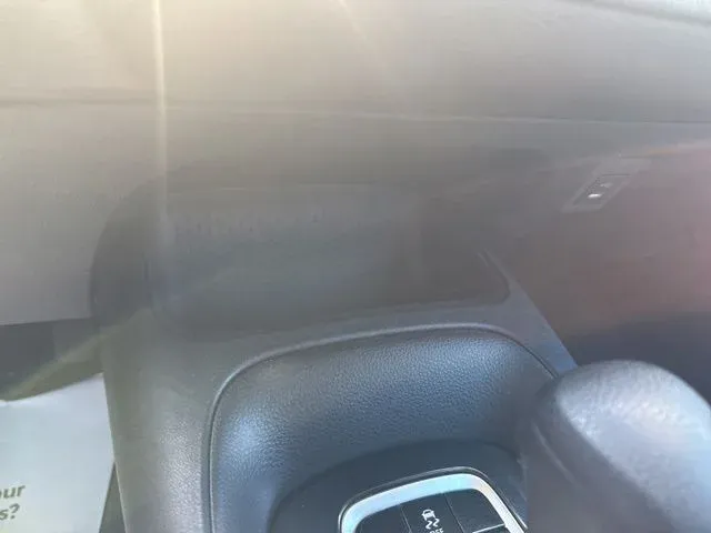 2024 Toyota Corolla LE thumbnail 37