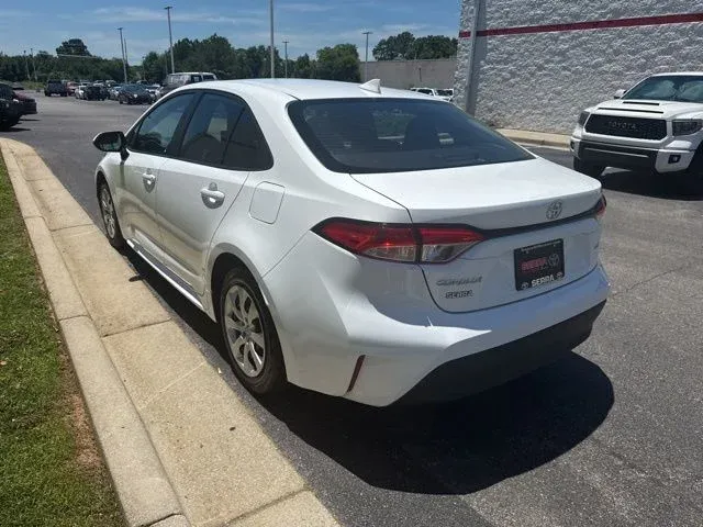 2024 Toyota Corolla LE thumbnail 5