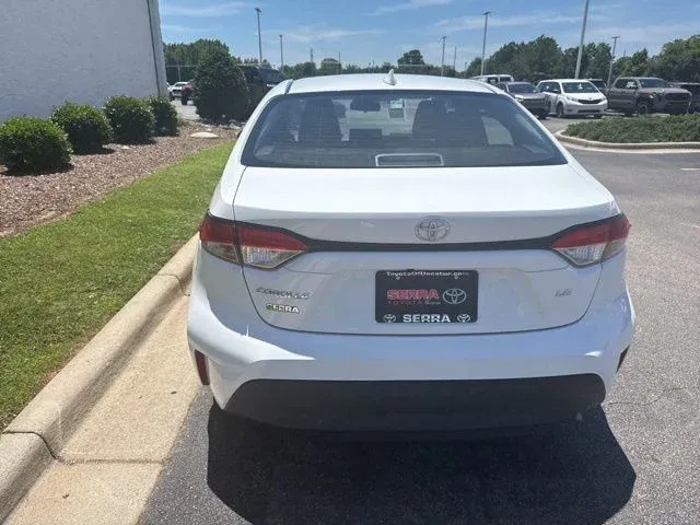2024 Toyota Corolla LE thumbnail 6