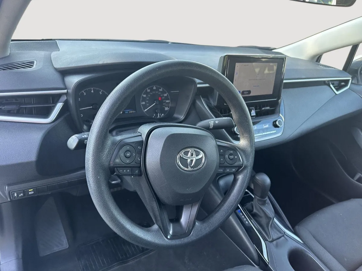 2024 Toyota Corolla LE thumbnail 10