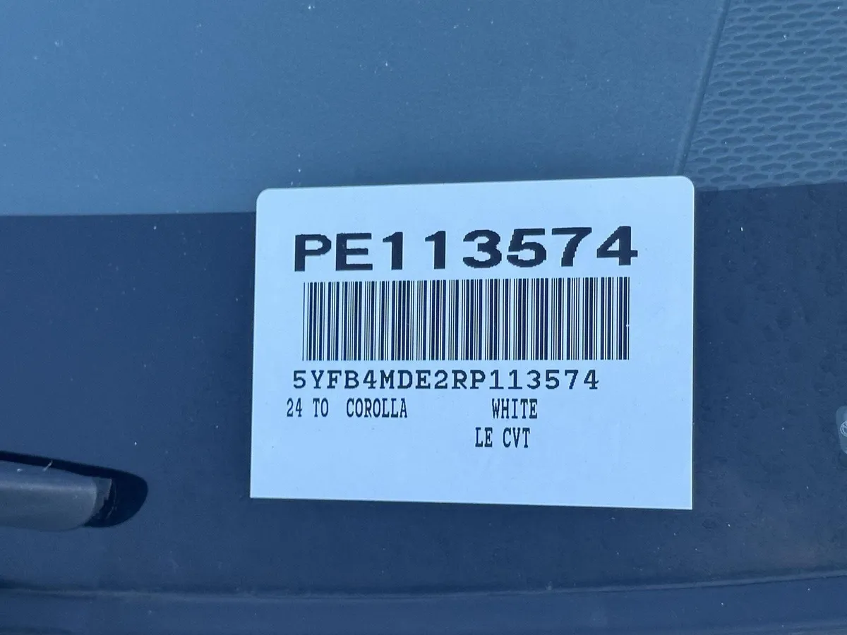 2024 Toyota Corolla LE thumbnail 14
