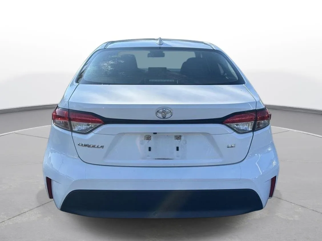 2024 Toyota Corolla LE thumbnail 7