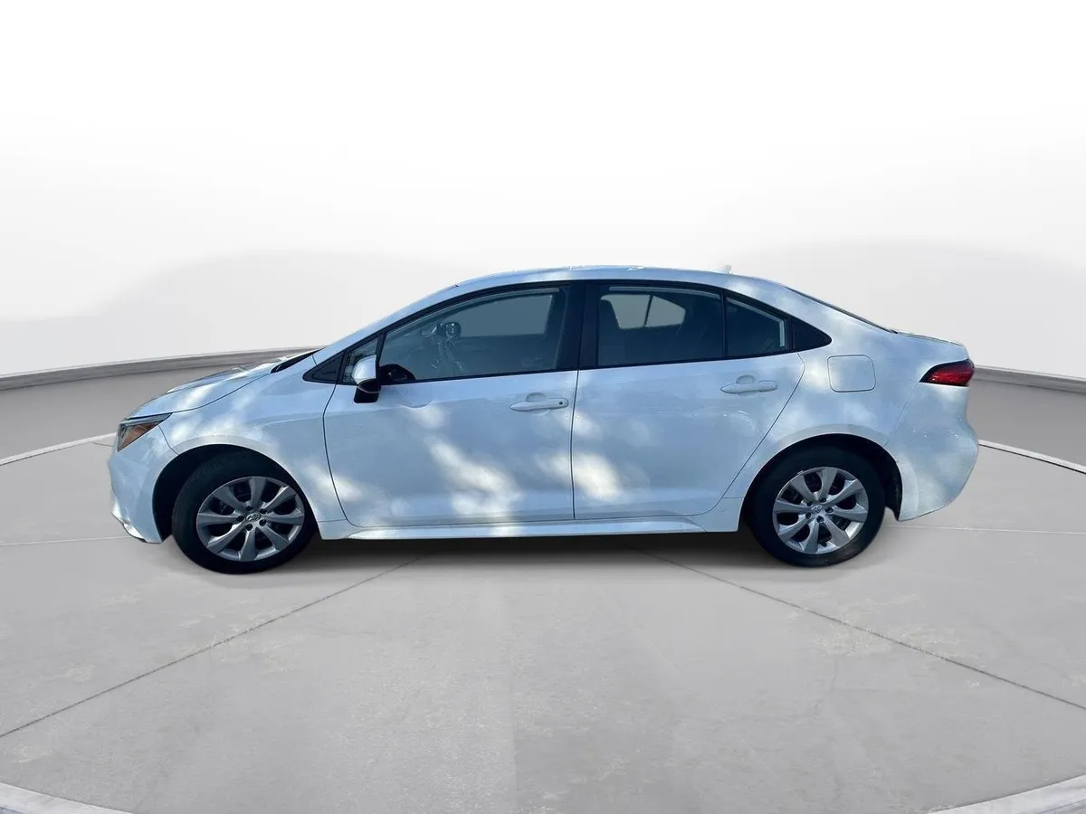 2024 Toyota Corolla LE thumbnail 9