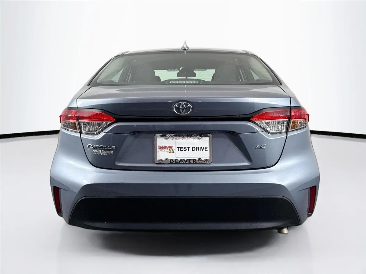 2024 Toyota Corolla LE thumbnail 11