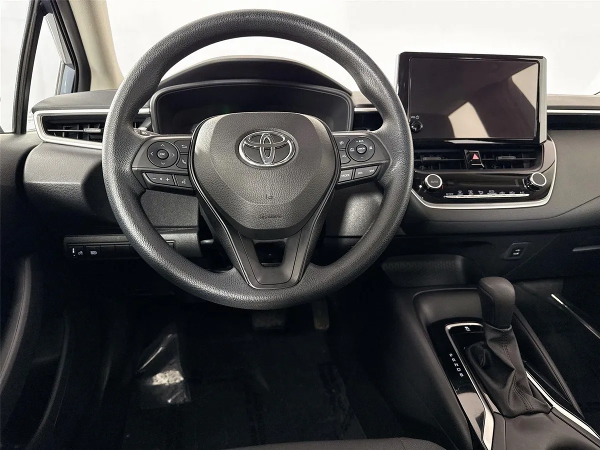 2024 Toyota Corolla LE thumbnail 28