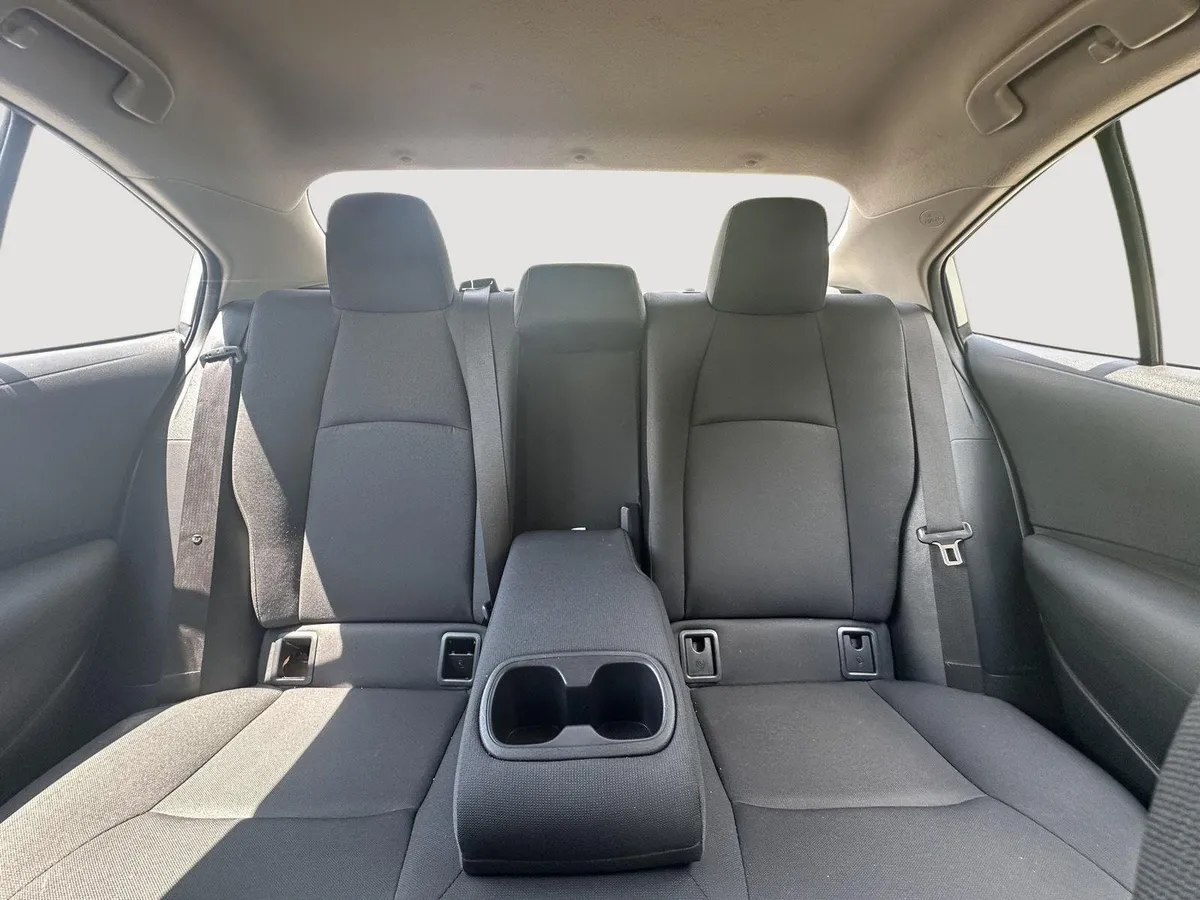 2024 Toyota Corolla LE thumbnail 13