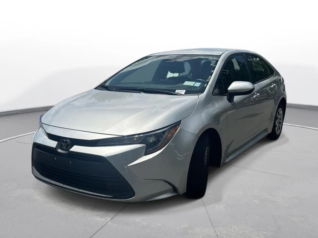 2024 Toyota Corolla LE thumbnail 2